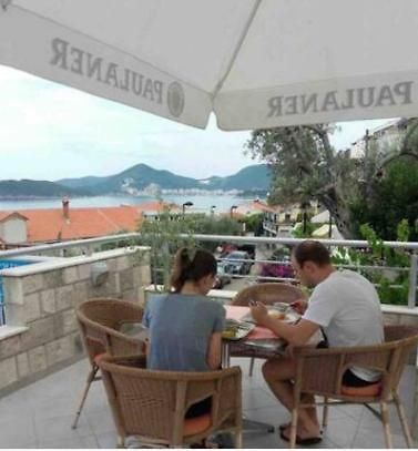 Bmv Room For 2-3 Persons Sveti Stefan Esterno foto