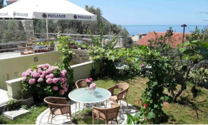 Bmv Room For 2-3 Persons Sveti Stefan Esterno foto